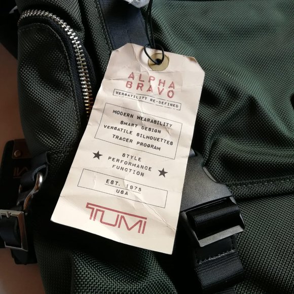 Tumi Alpha Bravo Benning Deluxe Messenger - Green & Orange - Picture 8 of 10